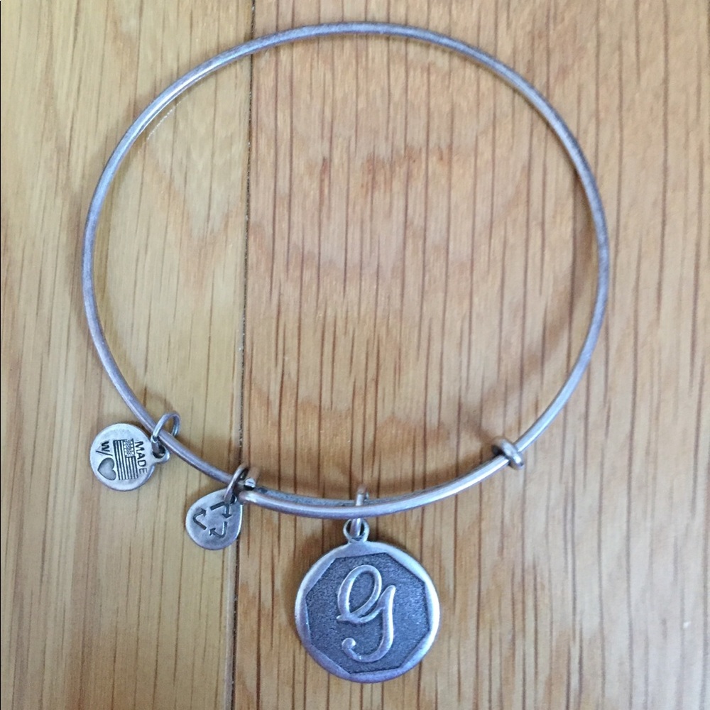 ‘G’ pendant Alex & Ani bracelet